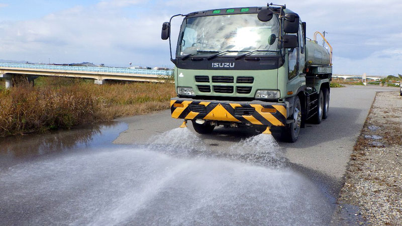 販売　トラック/散水車/特殊車両　金澤重車輌　富山市水橋